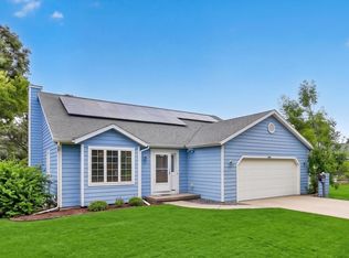 7862 W Oakbrook Cir, Madison, WI 53717