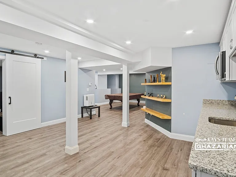 250 Willow St — Photo 31