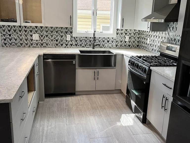 29 Wallis Ave #2 — Photo 9