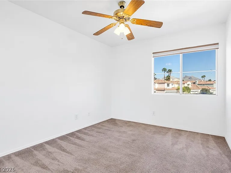1444 Country Hollow Dr — Photo 14