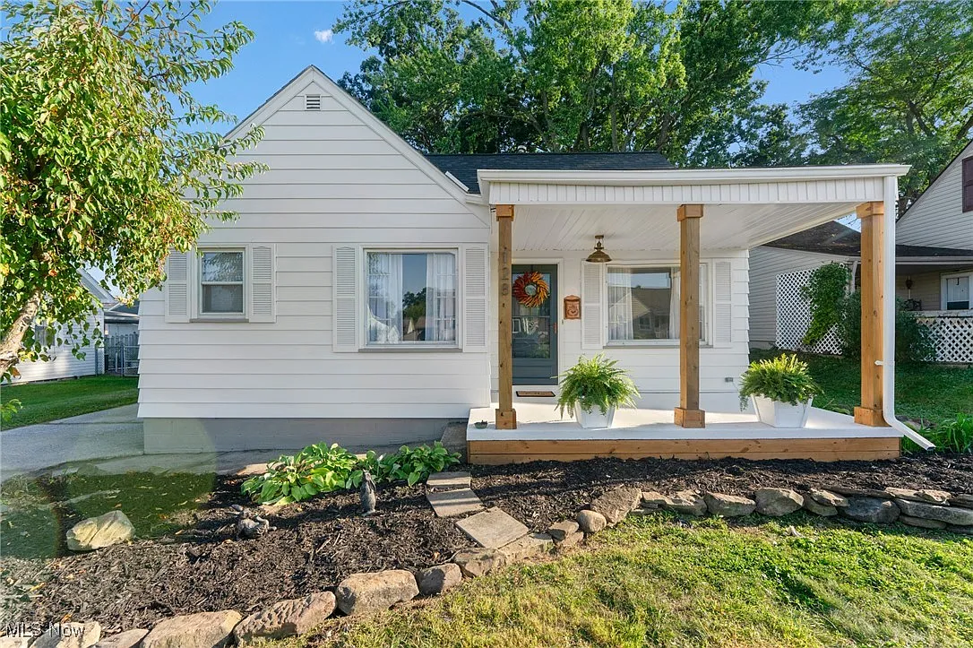 128 Renee Dr photo 1