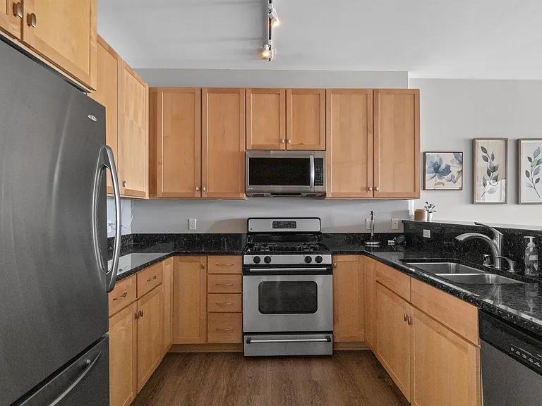 1905 N Water St #102 — Photo 12