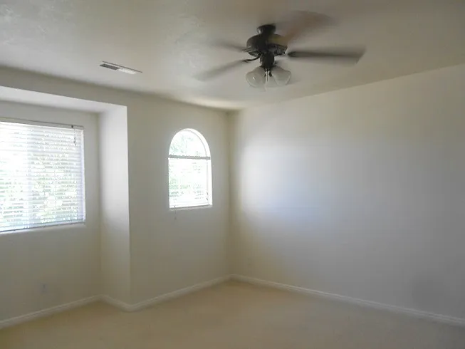 1078 S 500 East Cir — Photo 4