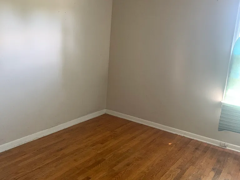 107 Thomas St — Photo 5