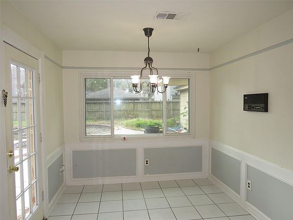 3rd image of 3310 Little Bear Dr