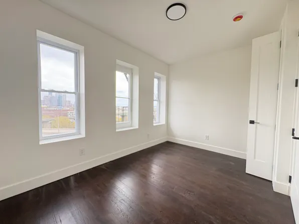 84 Palisade Avenue image 4 of 7