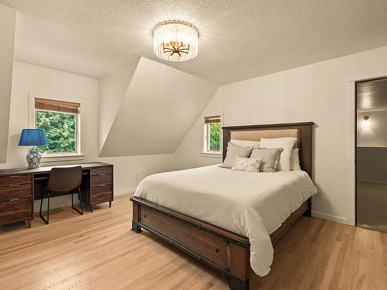 180 McDowell Dr — Photo 11