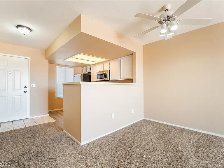 8070 W Russell Rd #2024 — Photo 7