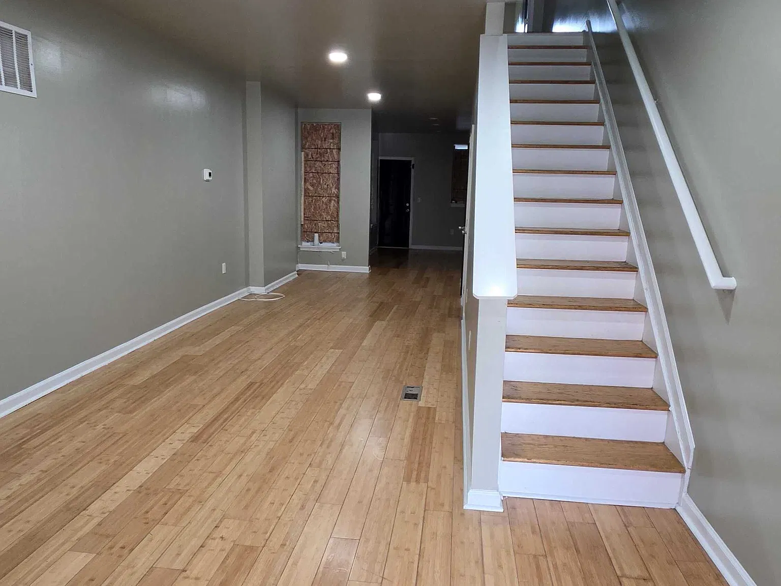 3 bed, 1.5 bath, 1020 sqft, $1,450 — Photo 4