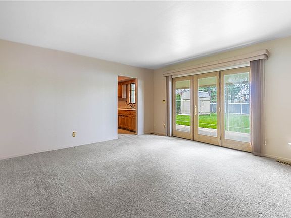 2nd image of 538 W Alex Bell Rd