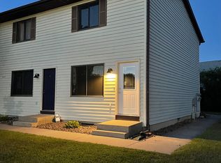 909 13th Ave S APT D, Onalaska, WI 54650