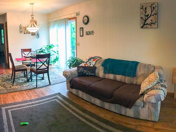 2nd image of 301 1/2 Theresa St