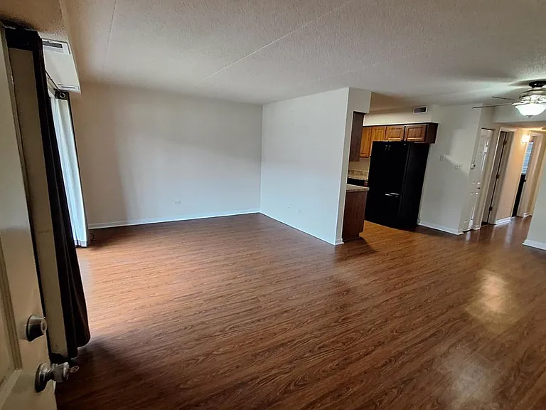 10501 S Highland Rd #104C — Photo 7
