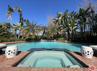 8050 Mulholland Dr, Los Angeles, CA 90046