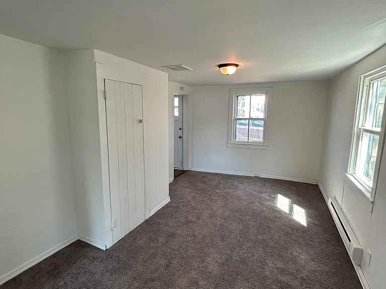 938 Union St — Photo 7