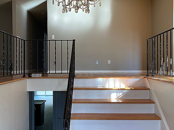 VIEW ONCE WALKING INTO HOME