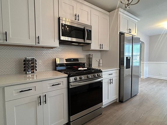 3rd image of 662 W 144th St