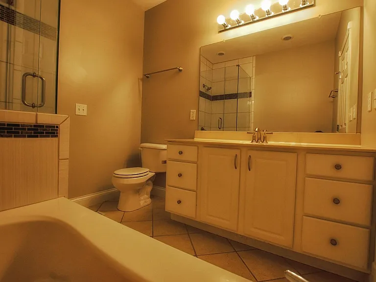 921 Sharkey Ln — Photo 24