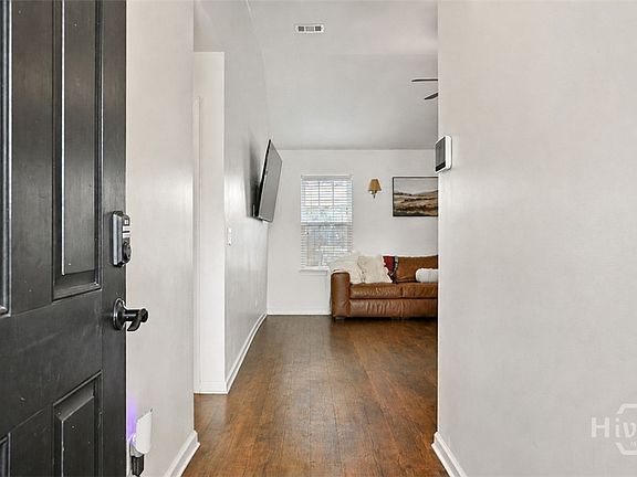 2nd image of 43 Farrington Circle