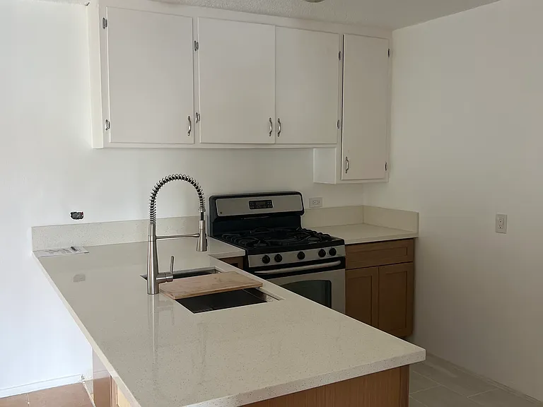 416 N Bush St #B — Photo 4