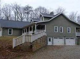 169 Brooks Dr, Ellijay, GA 30536