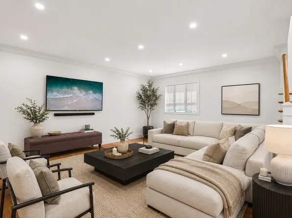 41 Union St #B, South Weymouth, MA 02190