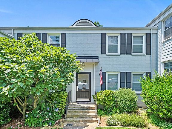 3rd image of 564 Wakefield Dr APT A