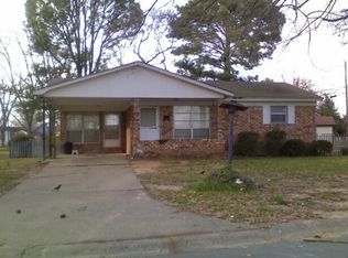 422 Meadow Park Dr, North Little Rock, AR 72117