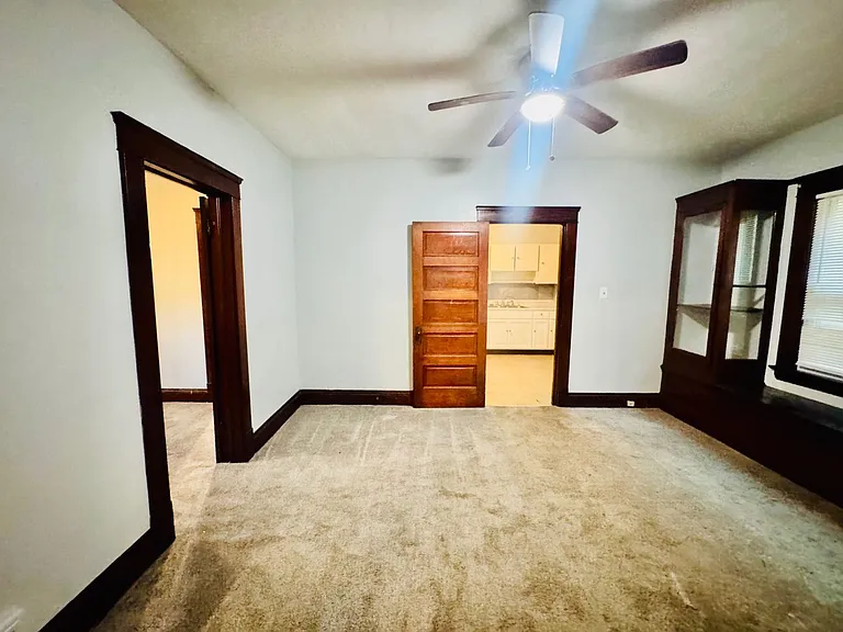 2954 E 67th St — Photo 37