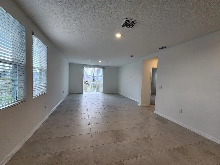 4442 Rapallo Ave — Photo 5