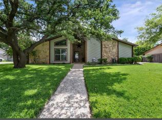 125 Crockett Ln, Hewitt, TX 76643