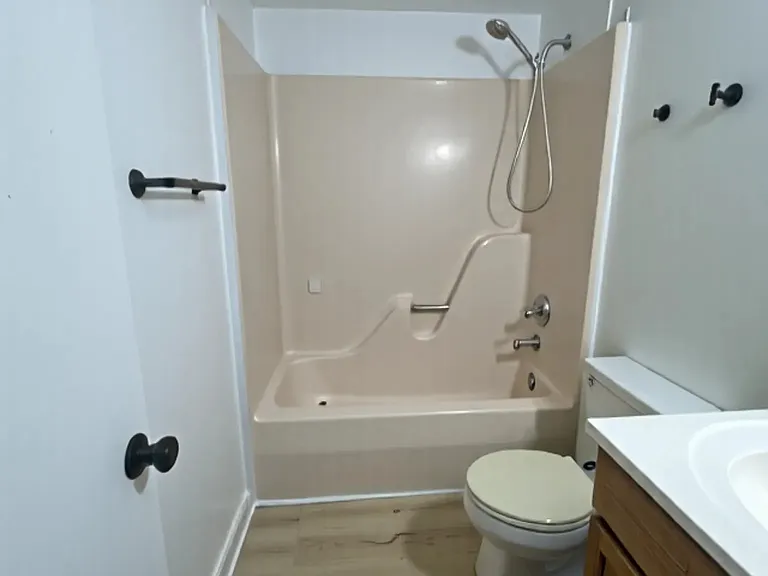 2020 Somerset Dr #2B — Photo 6