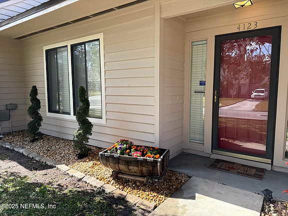 3rd image of 4123 PINEY BRANCH Court