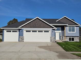 3633 Meadow Sage Ct SE, Rochester, MN 55904