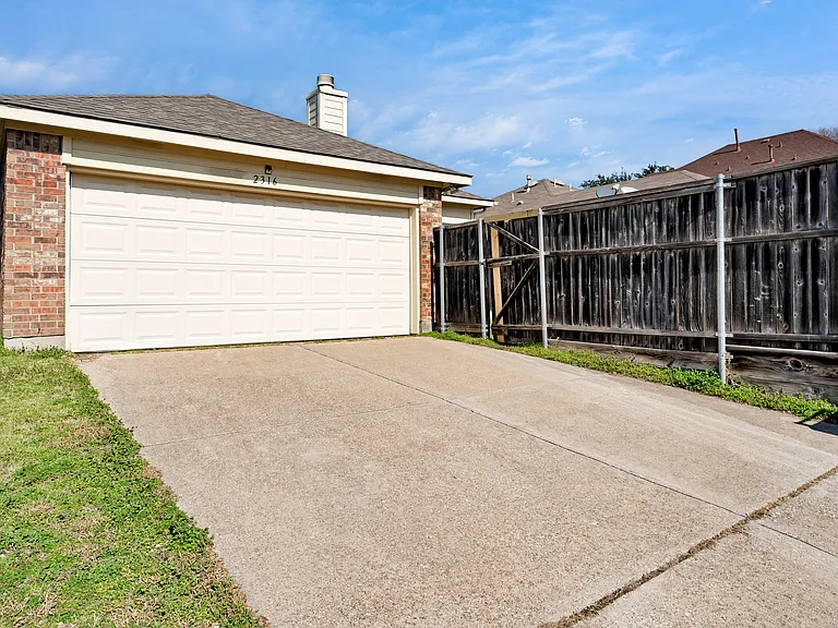 2316 Gerber Dr — Photo 29