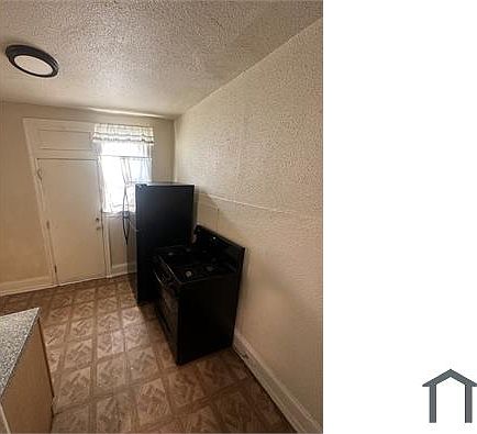 4th image of 1742 S Yewdall St