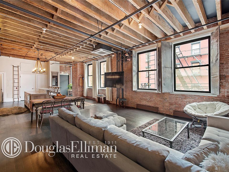 1st image of 161 Mulberry St APT 2