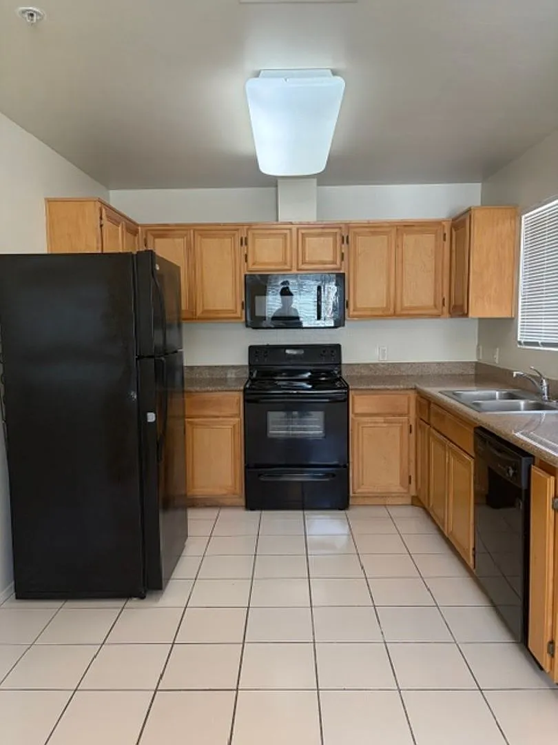 600 Hosking Ave. #23A - Apartment — Photo 3