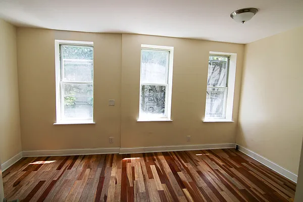 Rented by Target Realty Group | media 19