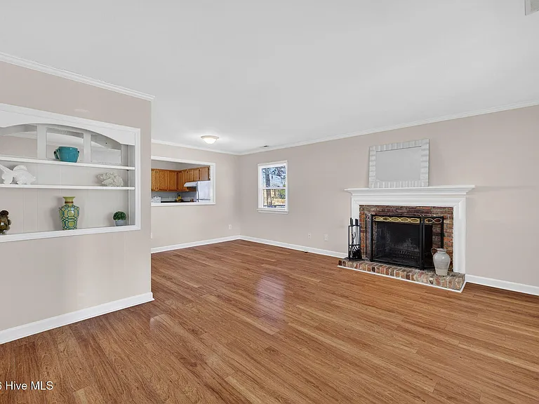5201 Lord Tennyson Dr — Photo 6