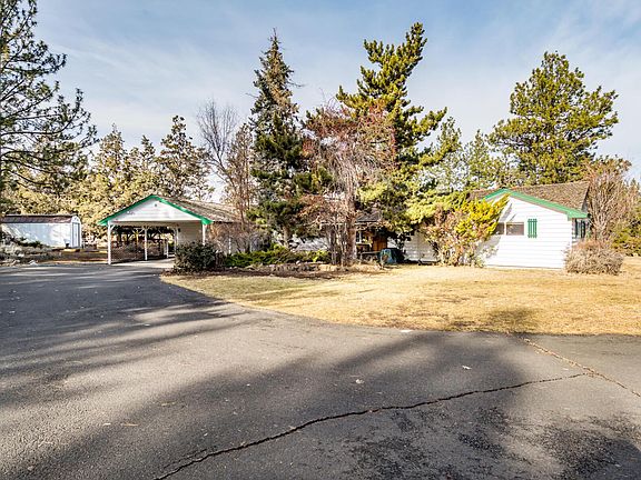 4th image of 1703 NE Meadow Ln