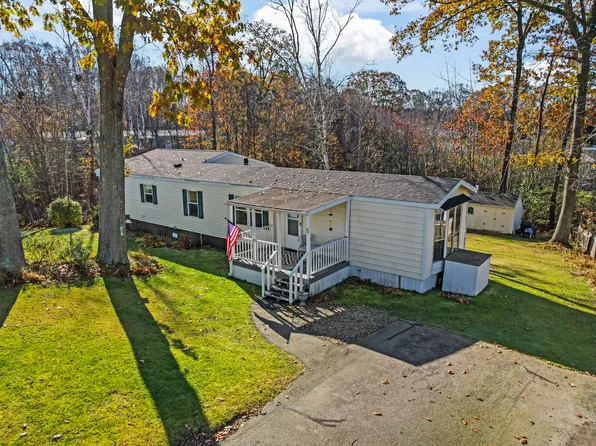 26 Sandalwood Circle, Kittery, ME 03904