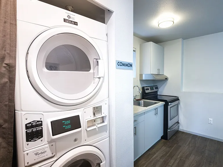 Elegant, Efficient Studios in Beautiful Delridge! — Photo 19