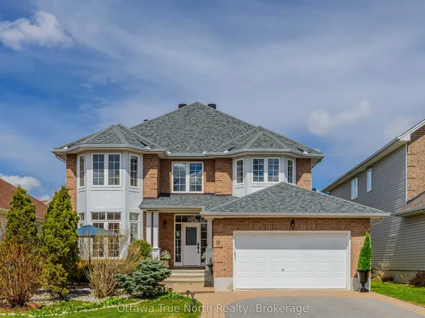 19 Black Tern Cres, Ottawa, ON K2M 2Z4
