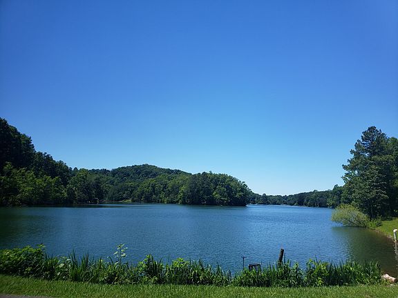 5th image of Laurel Lake Cir