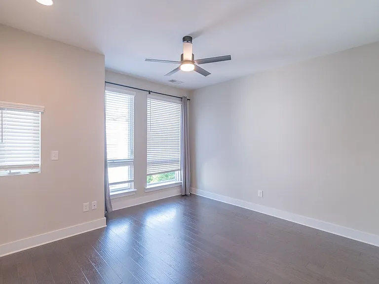439 Southend Crossing Ln — Photo 33