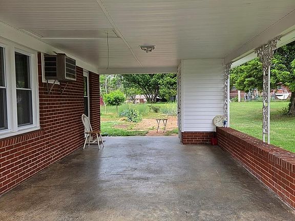 2nd image of 132 S Turner Dr