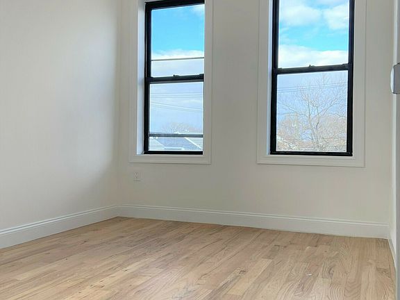 5th image of 860 New Lots Ave #2F