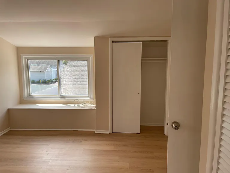 101 Hillside Ln S — Photo 12