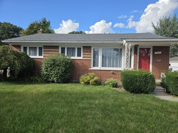 21217 Crane Ct, Saint Clair Shores, MI 48081
